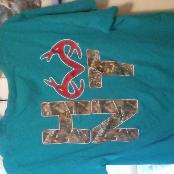 🟢BOGO🟢Real tree Shirt - Picture 3 of 4